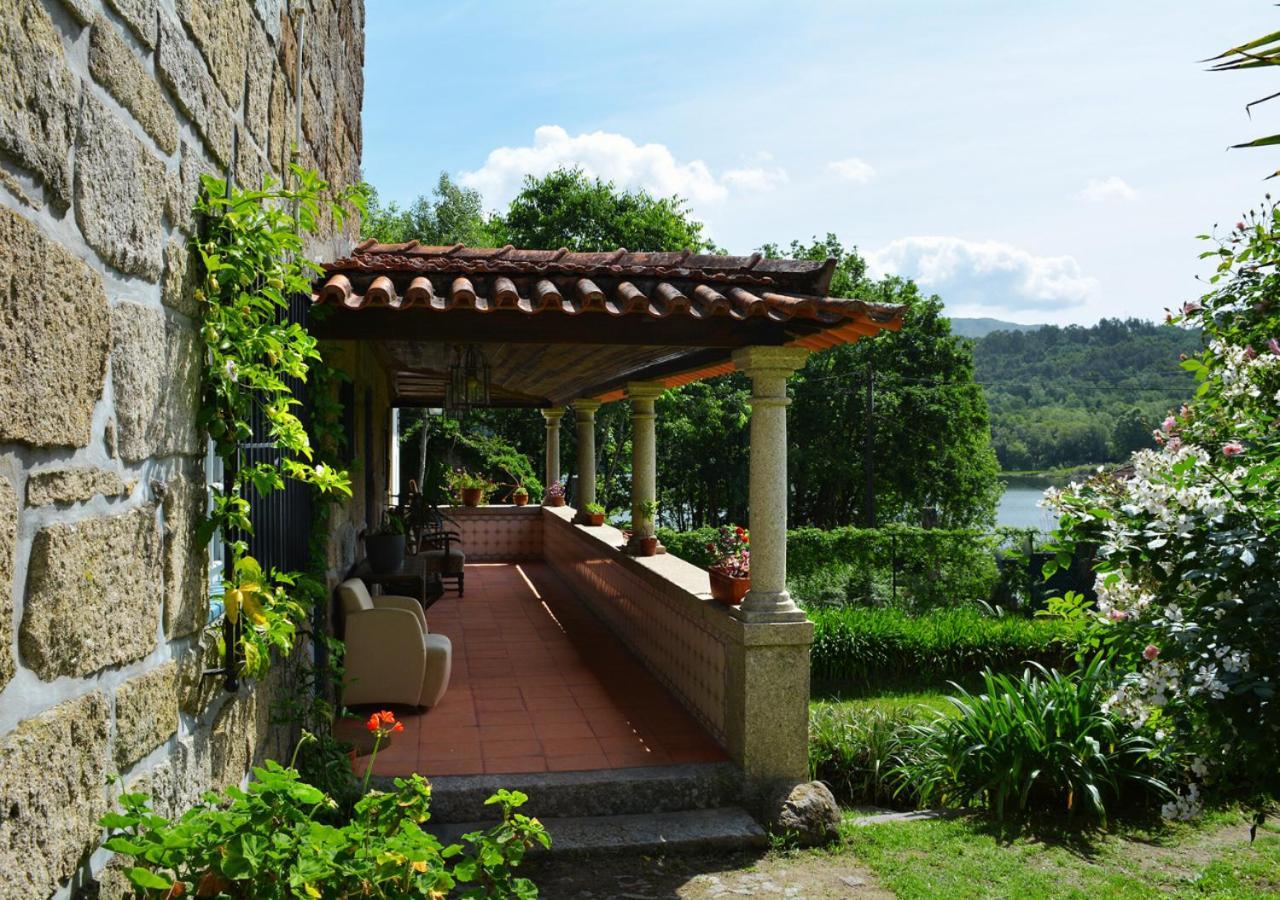 Casa De Travassos Villa Luzim ภายนอก รูปภาพ